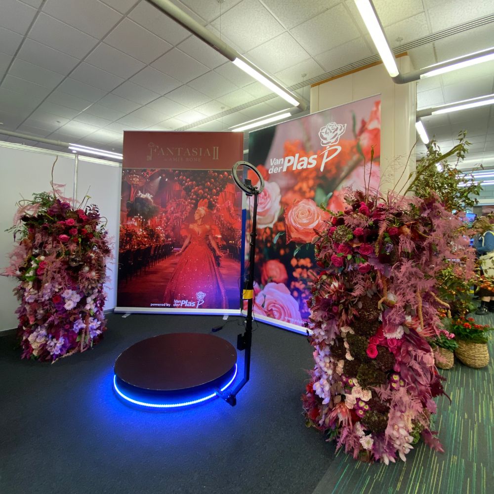 Van der Plas Flowers and Plants at FloriCon 2023