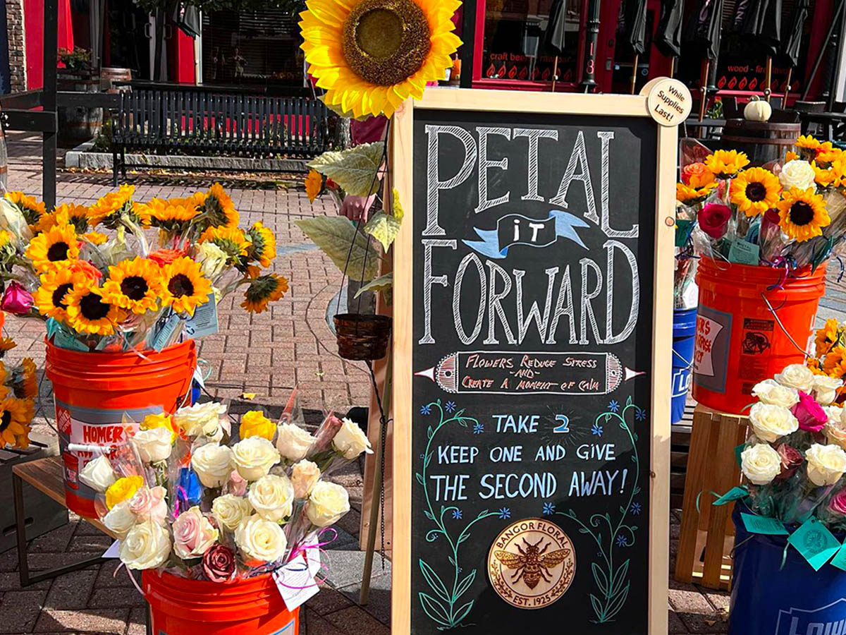 Petal It Forward sign