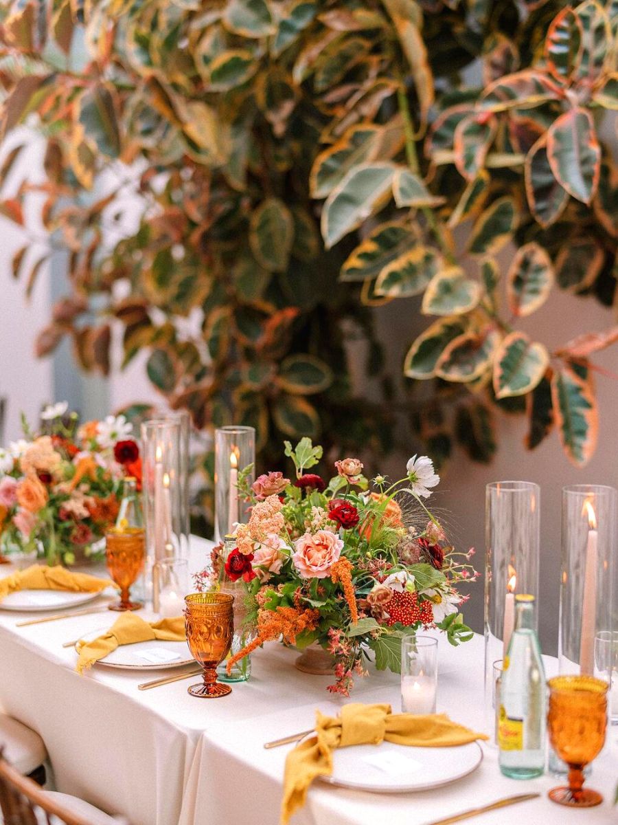 Wedding decoration with fall themed colors