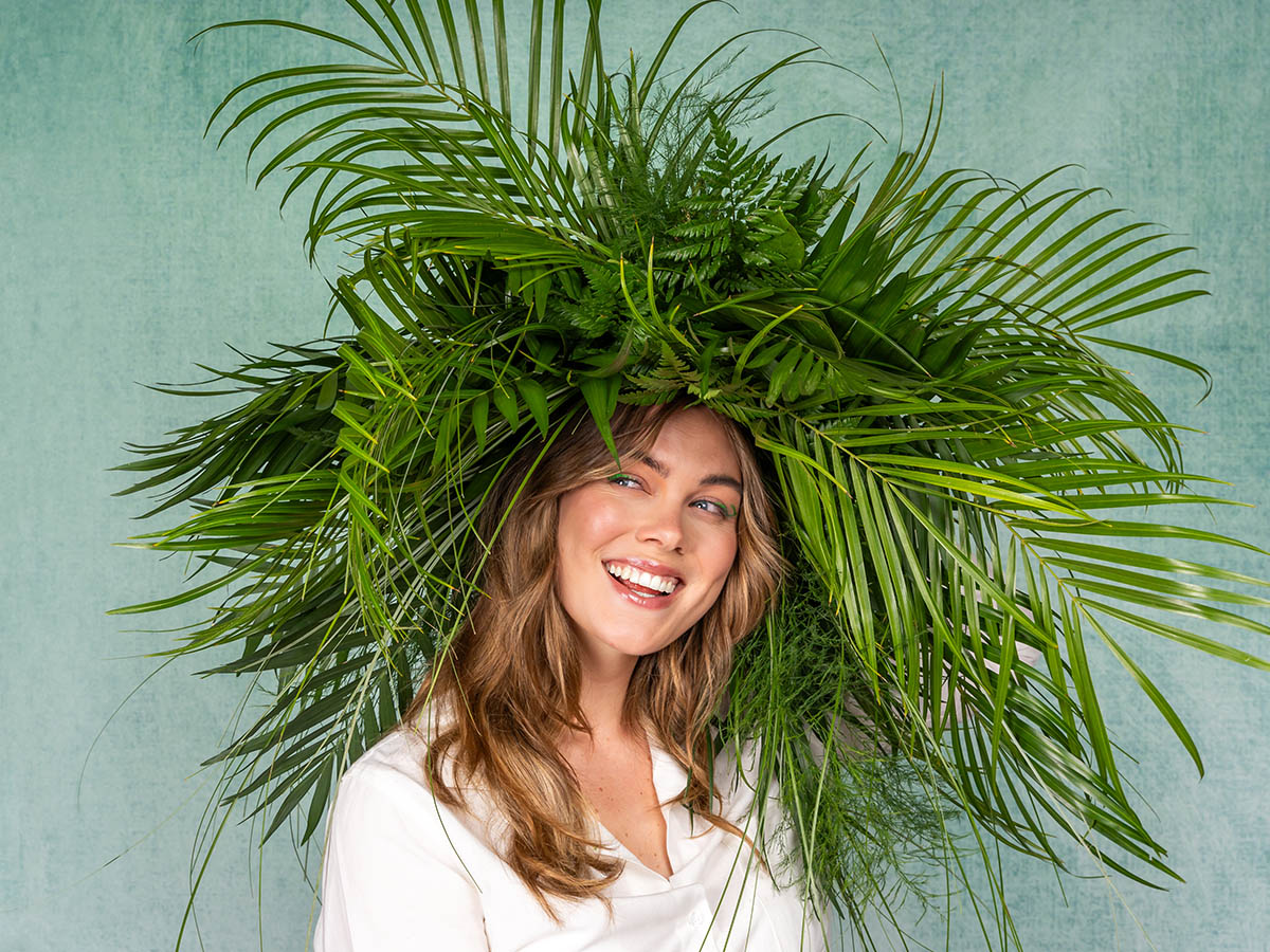 Adomex OrcaGreen wig with foliage