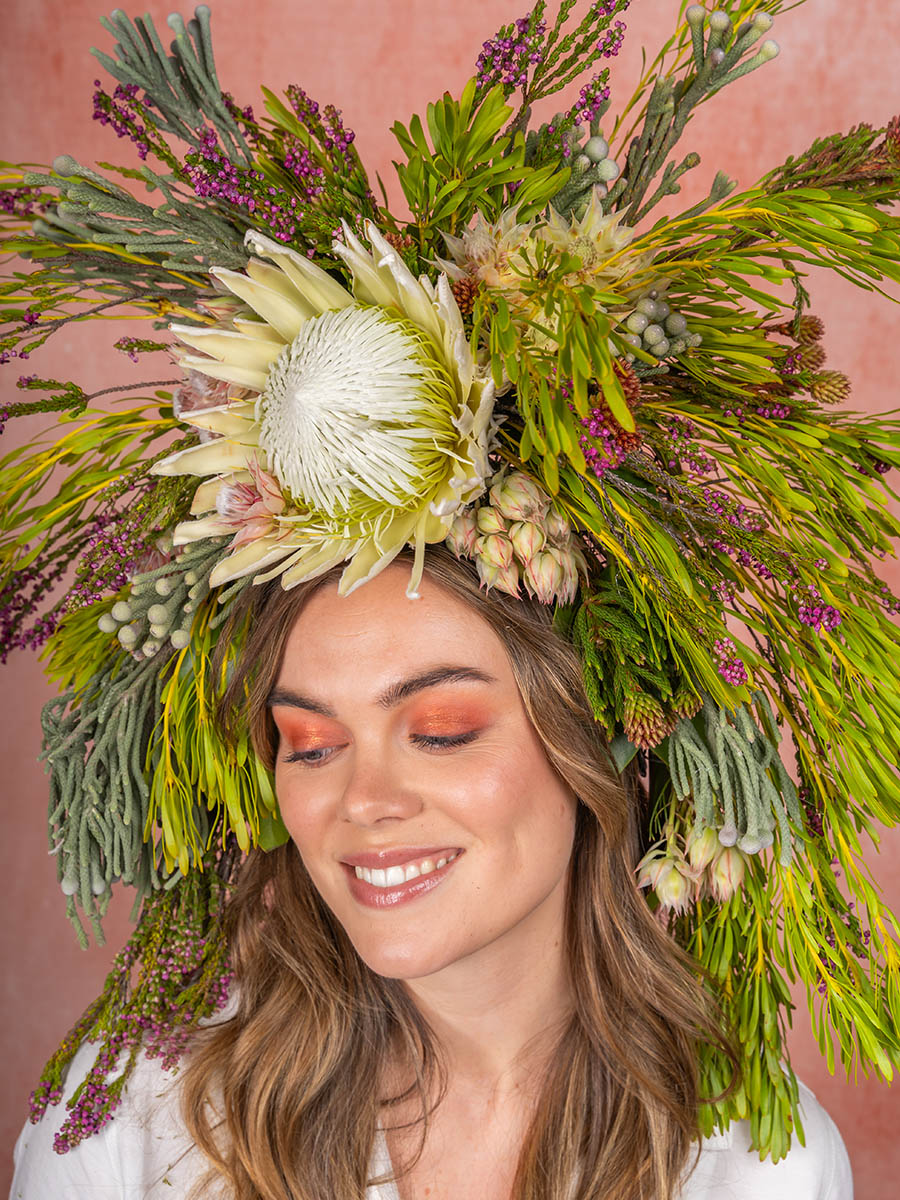 Adomex OrcaExotic wig with foliage