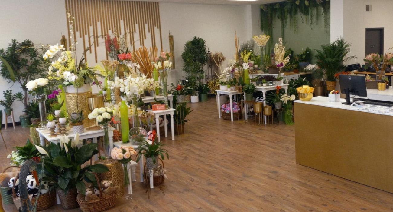 Jennies Flowers St Petersburg florist on Thursd header