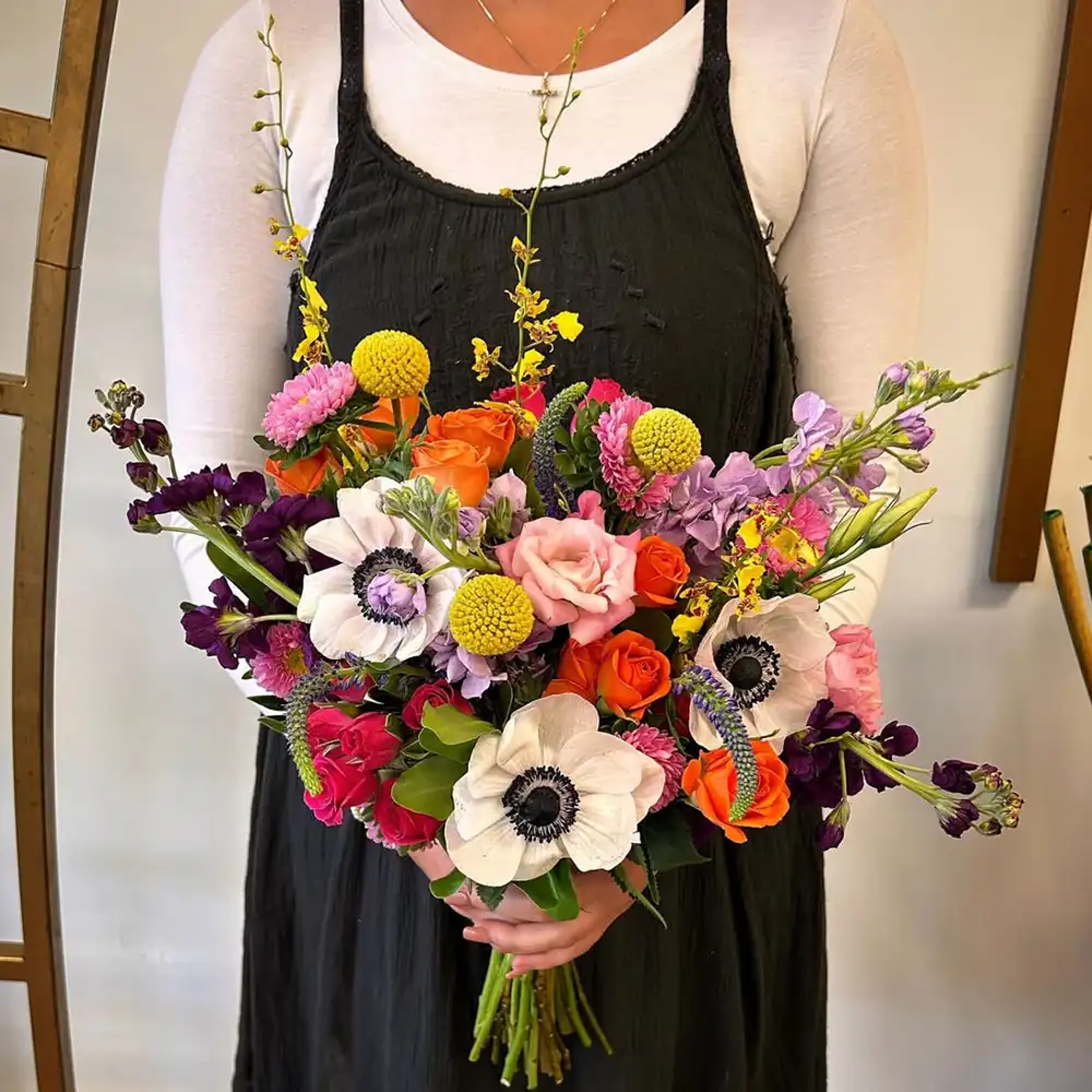 Jennies Flowers St Petersburg florist on Thursd feature