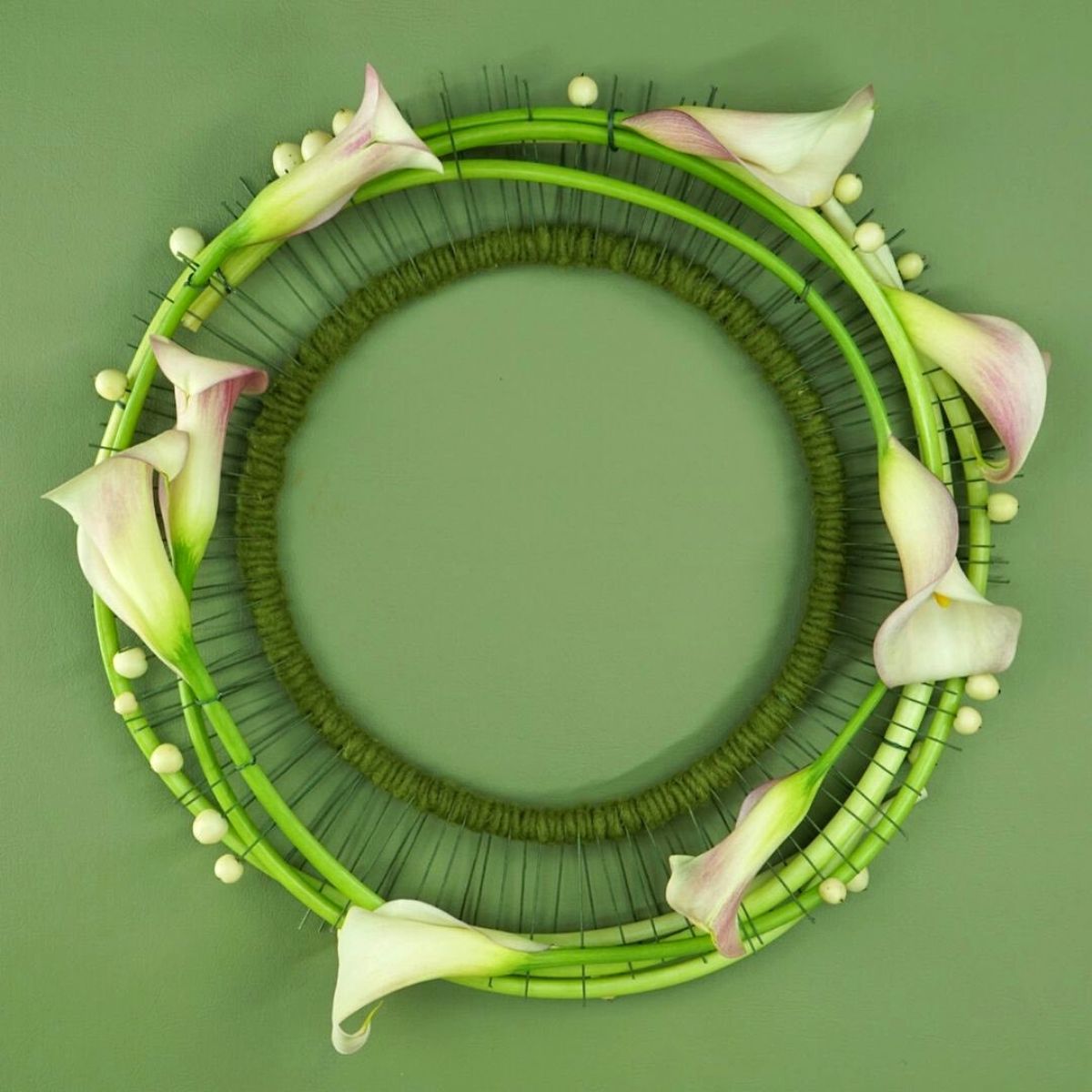 A calla lily wreath idea for Christmas