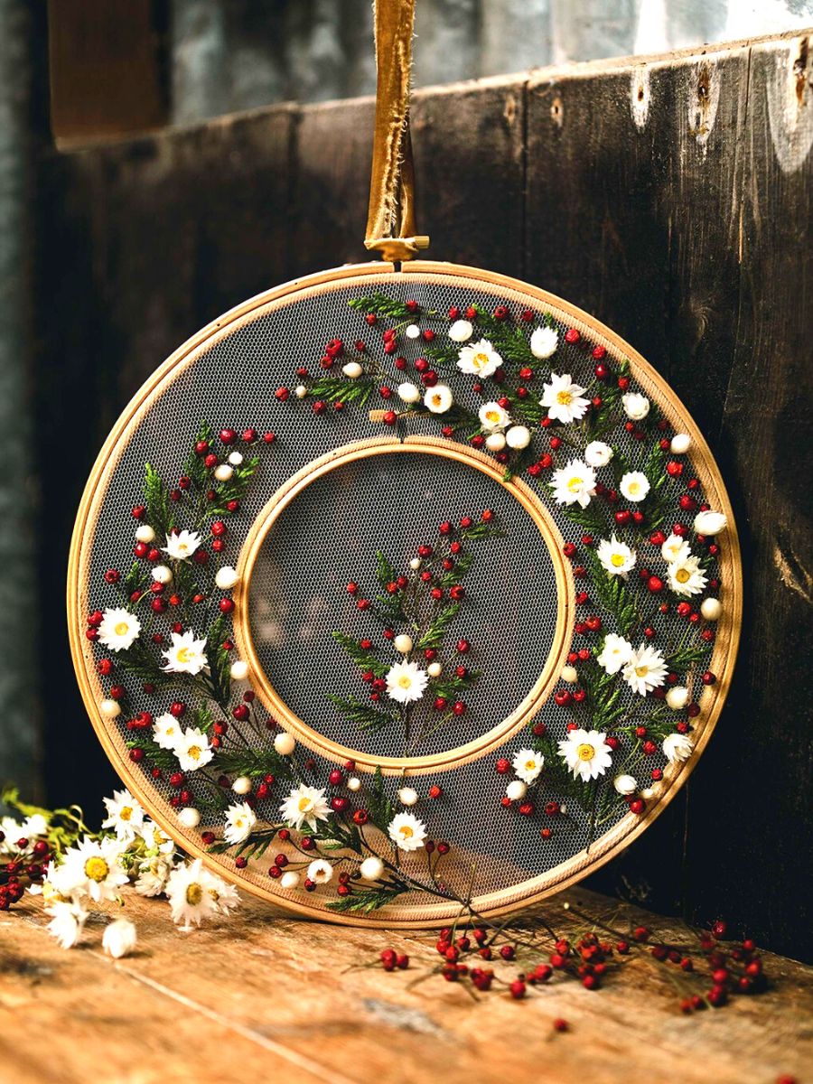 A unique botanical wreath for Christmas decor