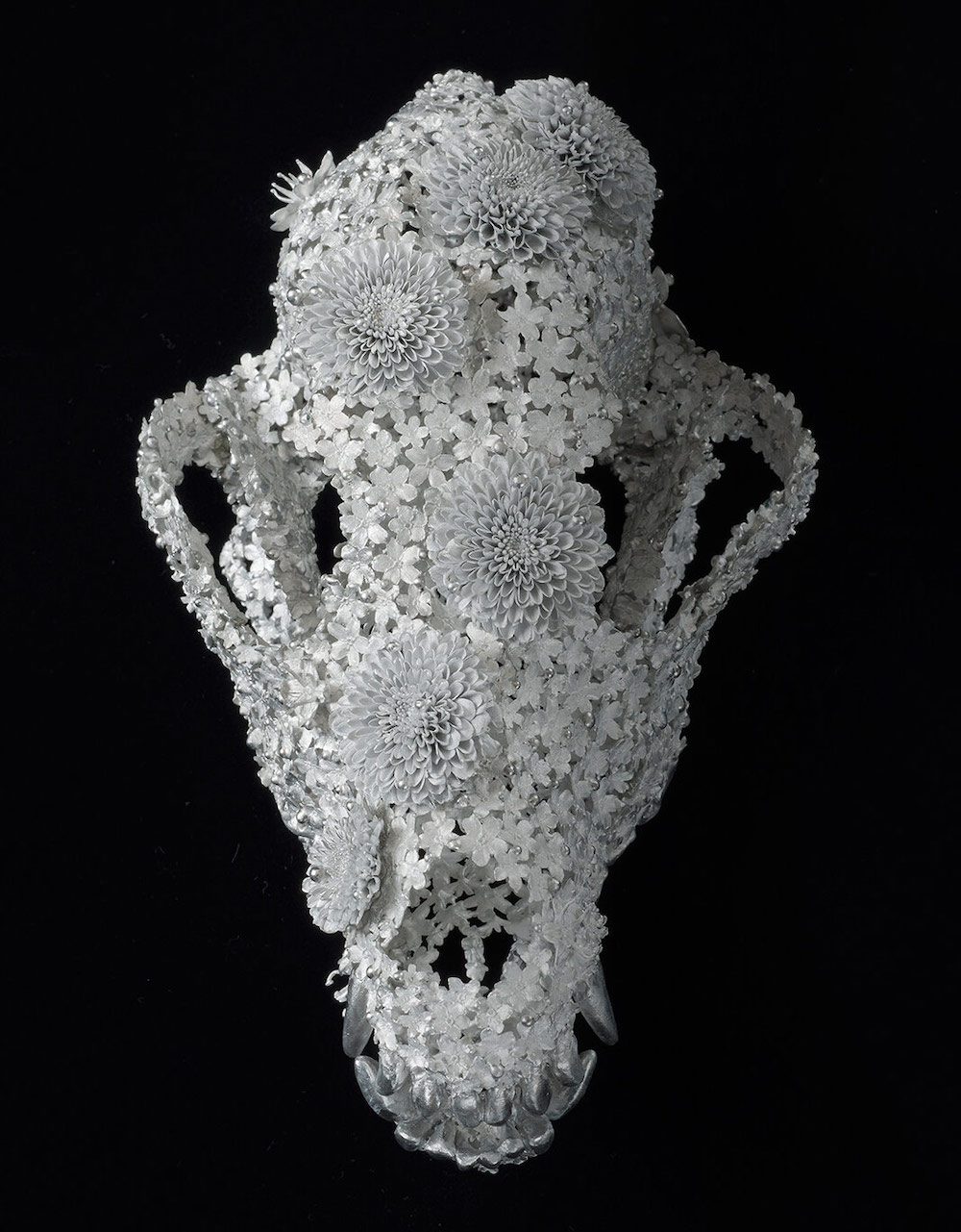 Kengo Takahashi Uses Aluminum Flowers to Create Metal Skulls Floral Art
