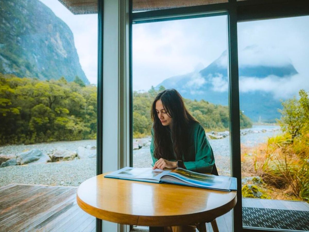 Milford Sound Lodge visitor in a full nature retreat