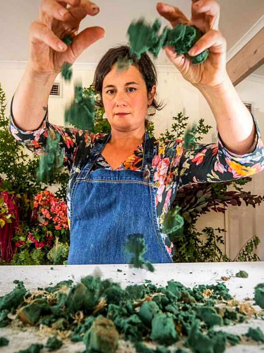 Sustainable No-Floral Foam Florist Rita Feldmann