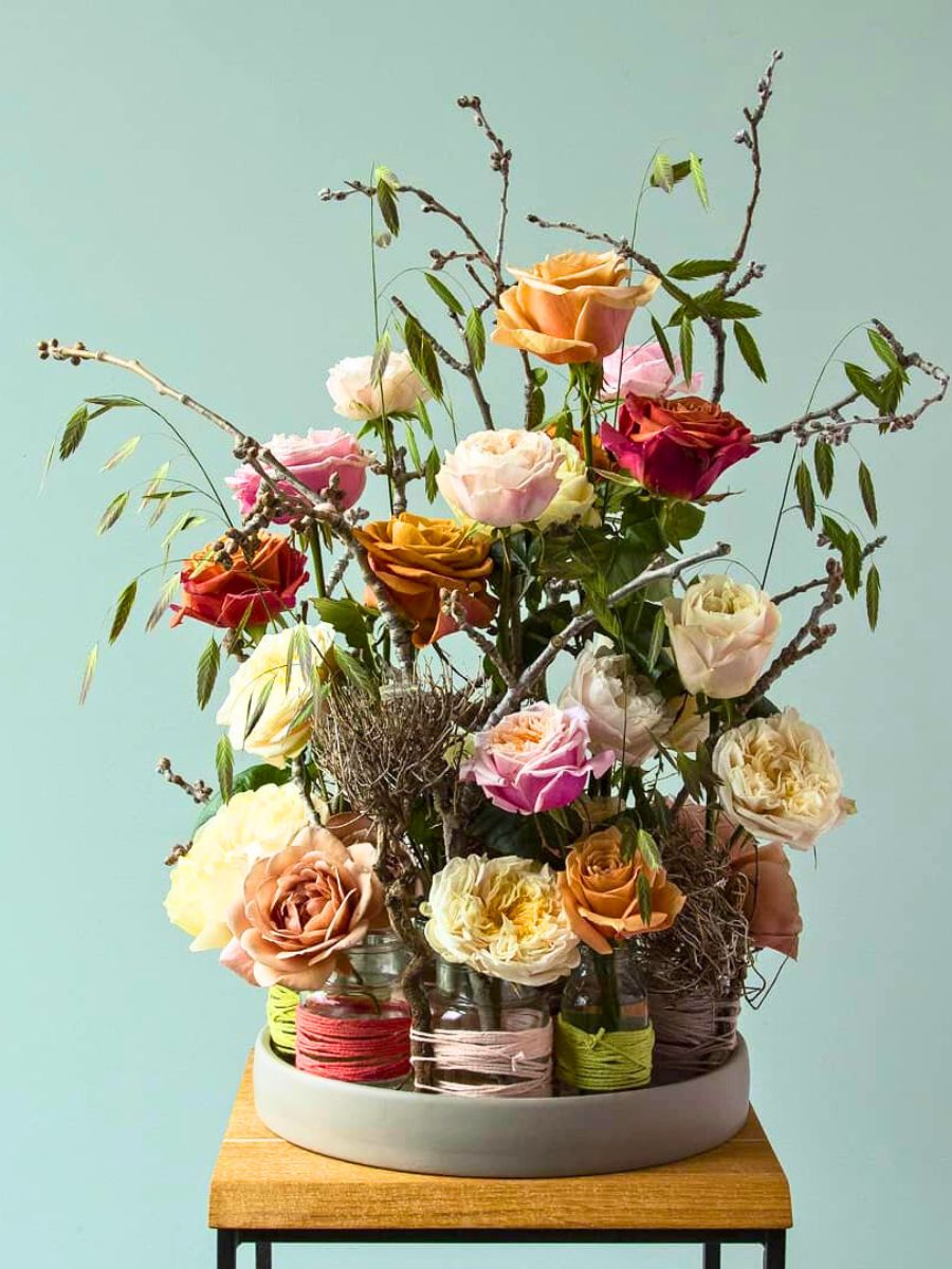 Fresh and beautiful rose arrangement