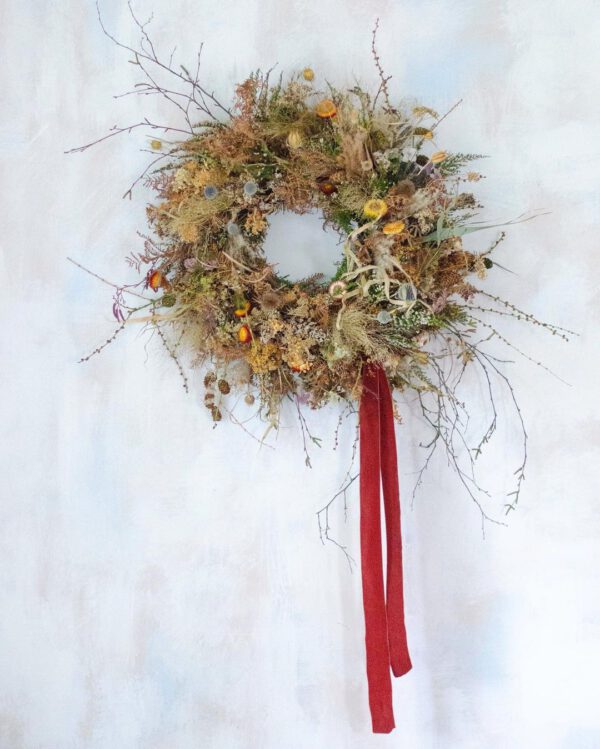 How To Create a Cozy Festive Mood With Natural Elements -mossandstonefloraldesign - bloom's article on thursd