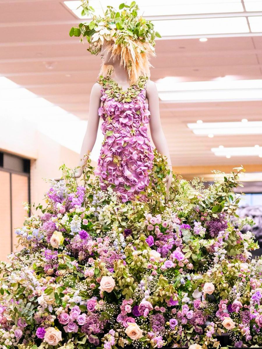 Floral mannequin by flower shack blooms
