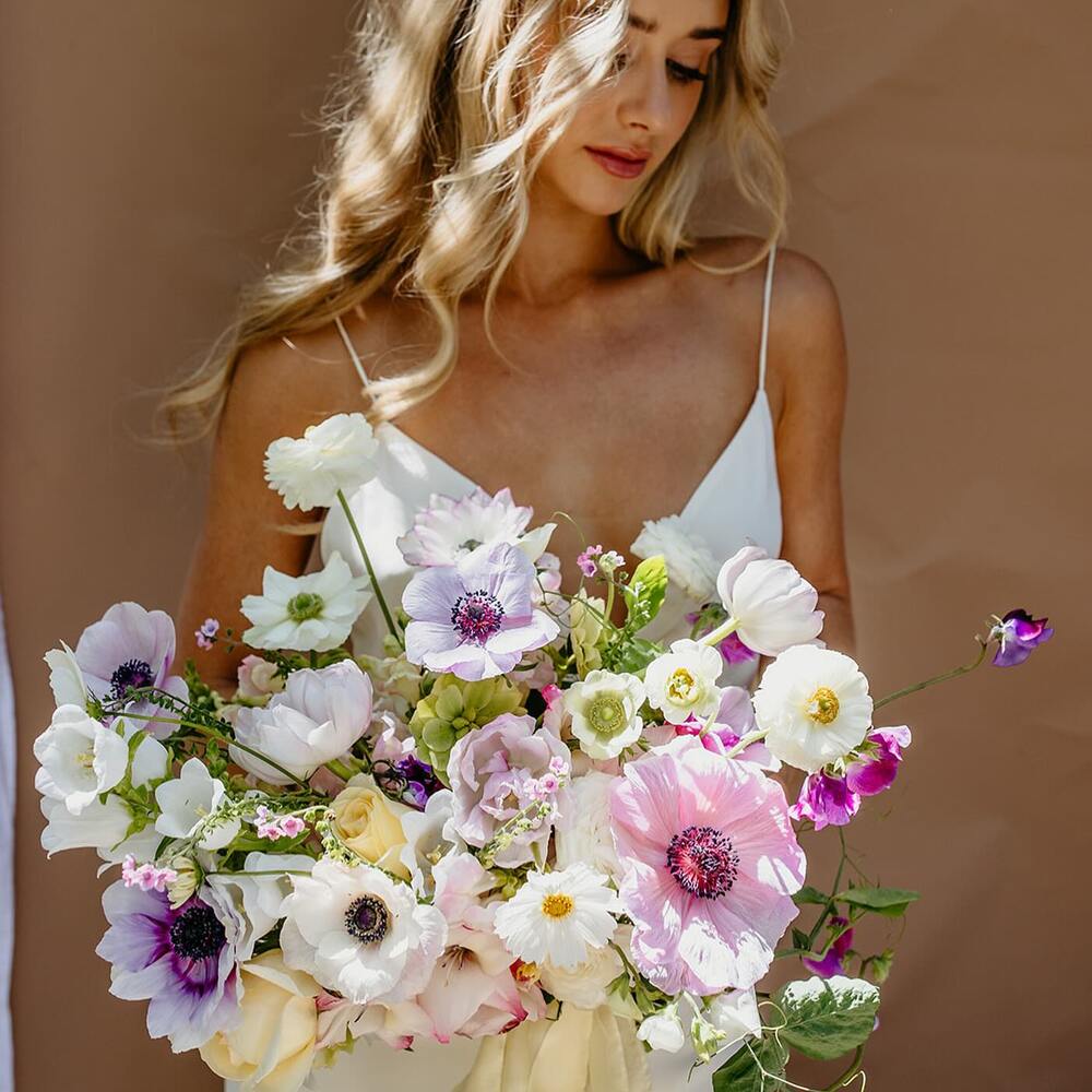 beautiful bride flower bouquet