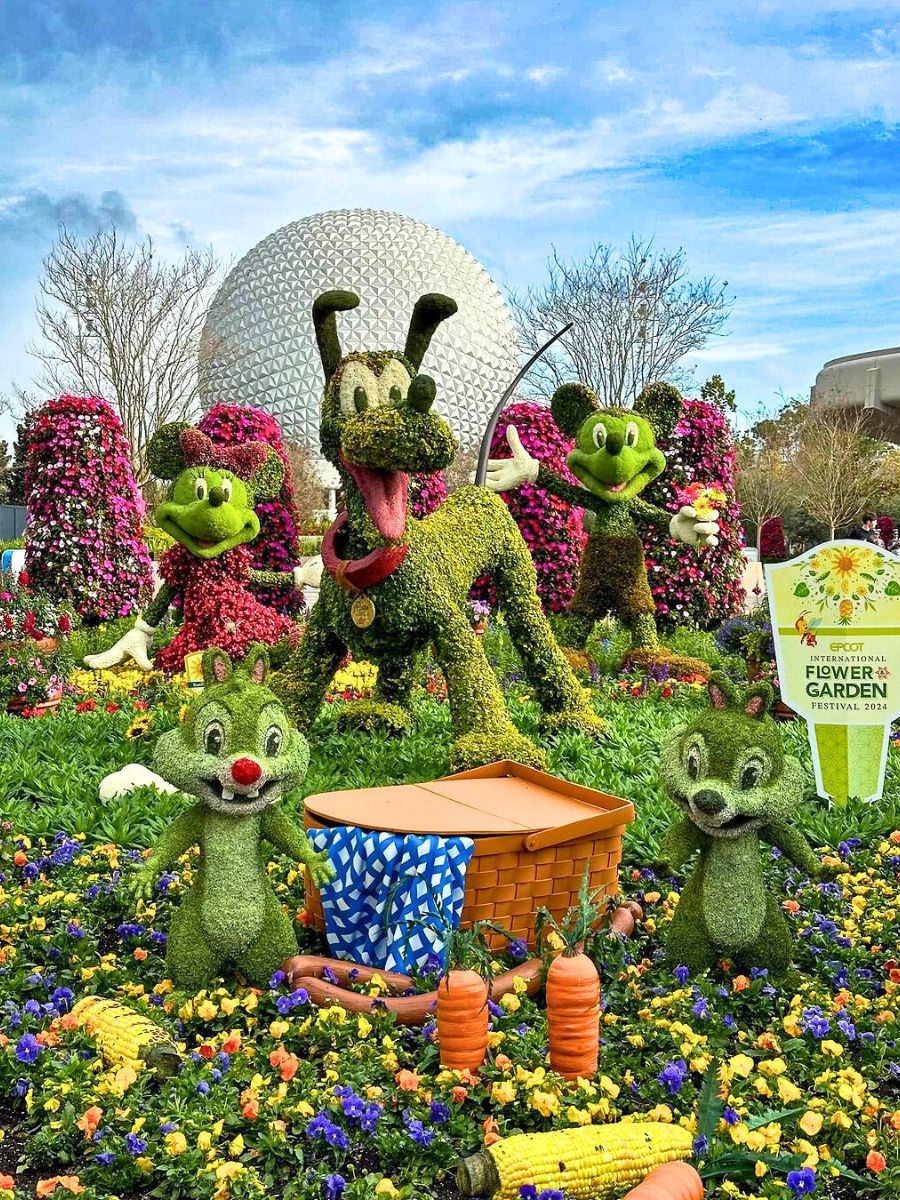 Disney characters in the Garden Festival