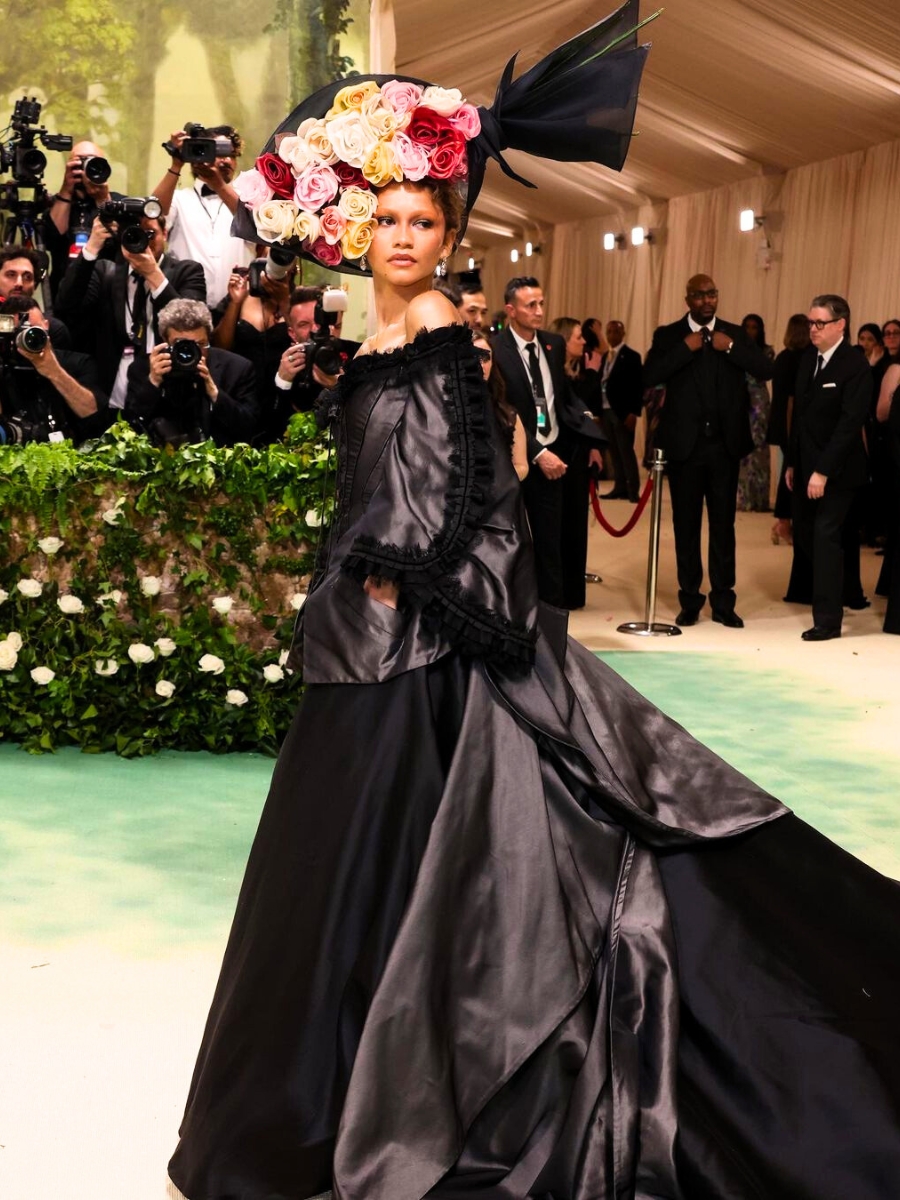 Zendaya floral headpiece by Givenchy