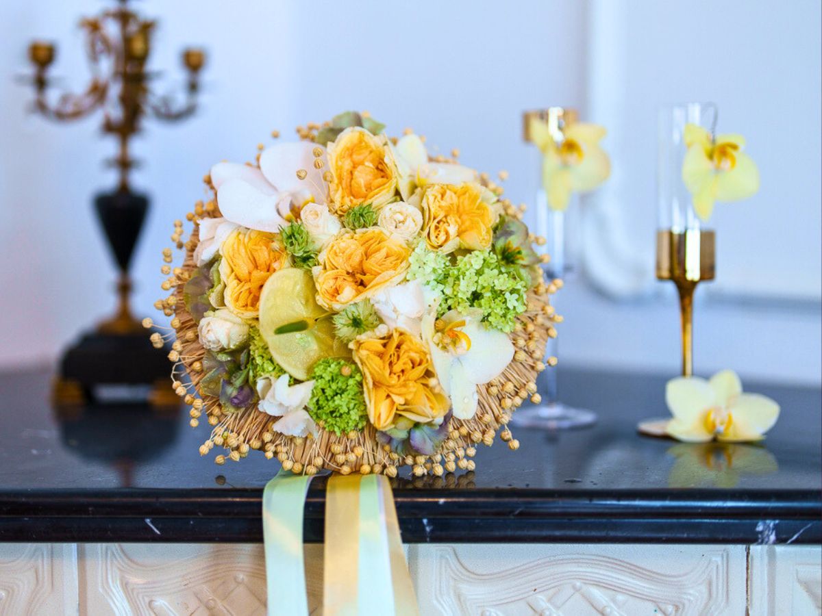Yellow Tones of Flowers for Wedding Two Brides