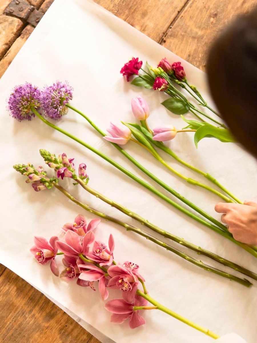 Creating floral magic by Noemi Iniesta