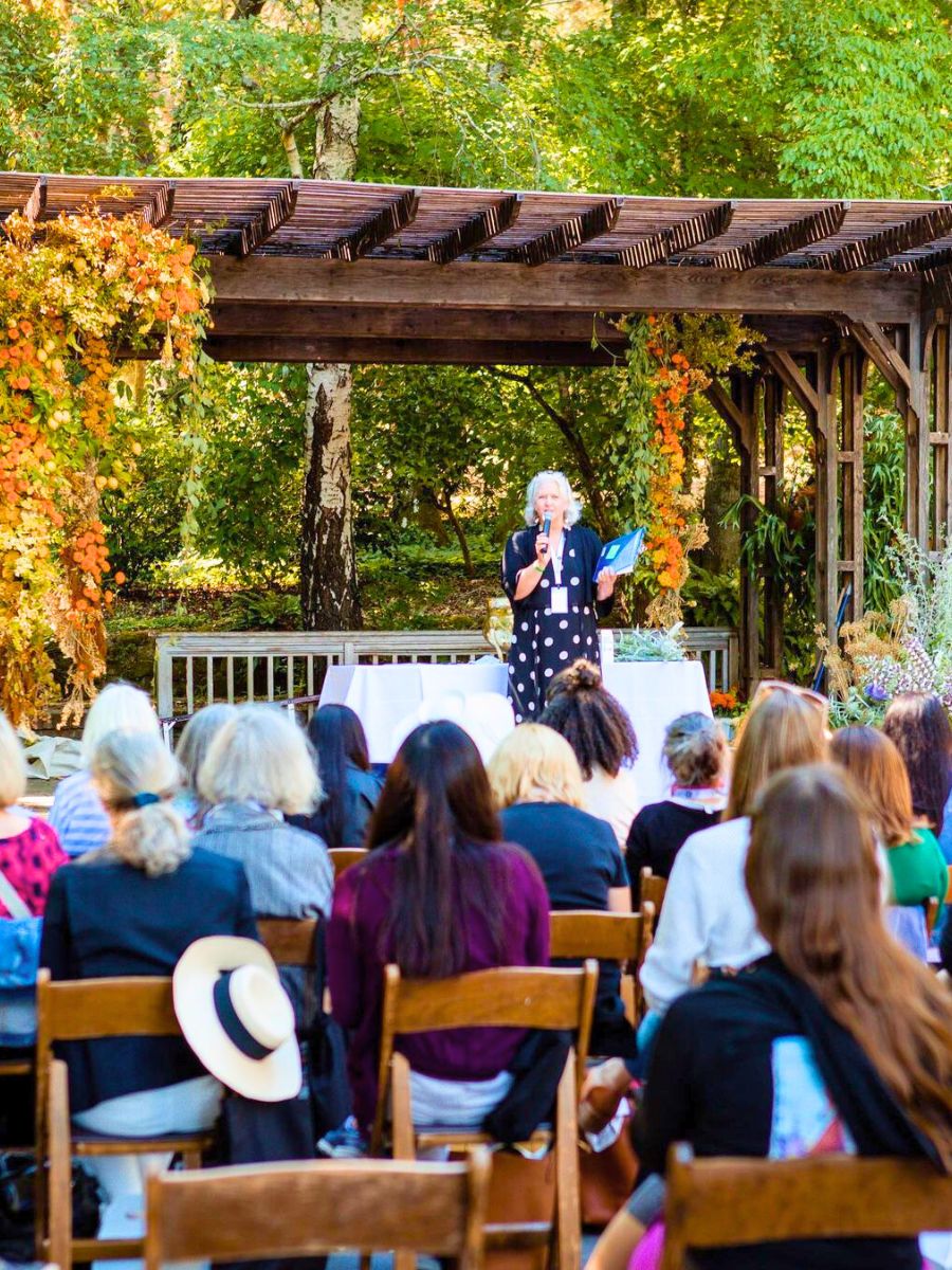 Debra Prinzing opening the Slow Flowers Summit