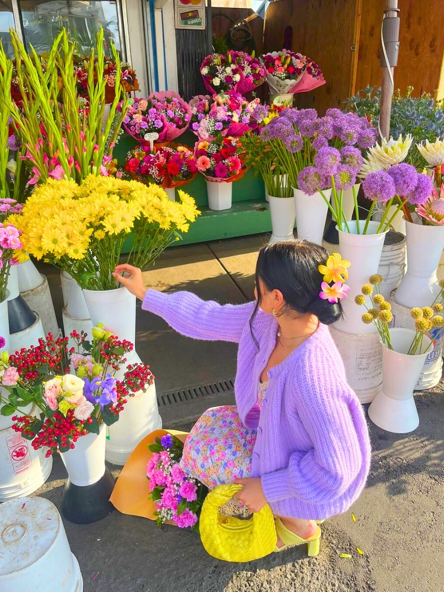 Buying flowers at a flower shop