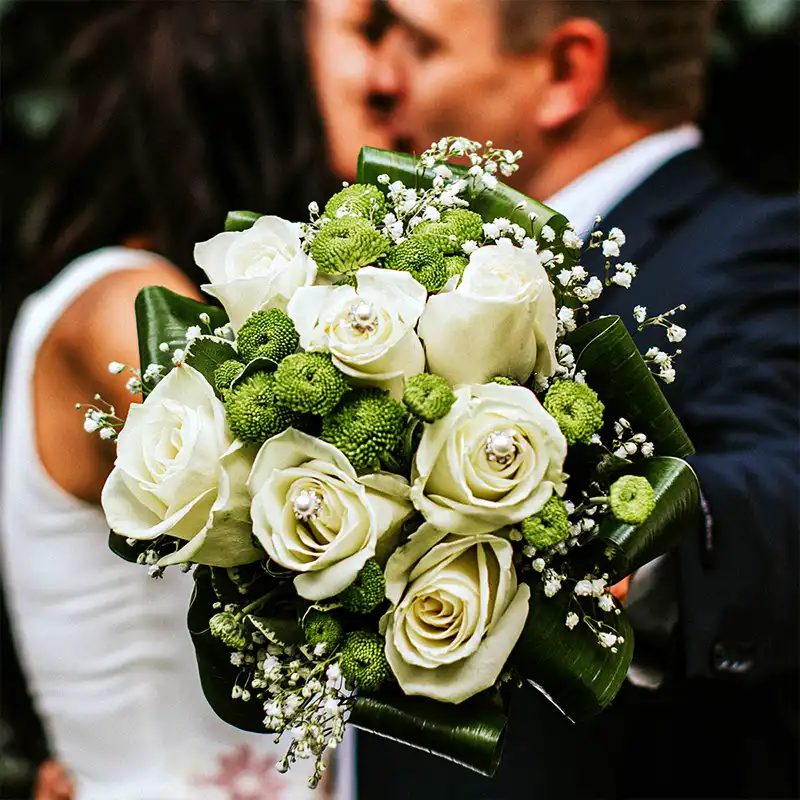 Most Popular Flowers for a Bridal Bouquet square feature