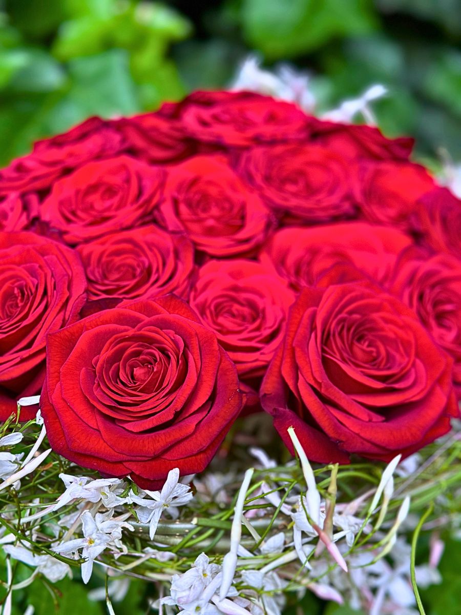 ​Porta Nova’s Rose Red Naomi​’s Timeless Beauty ​in Italian Garden Wedding Designs