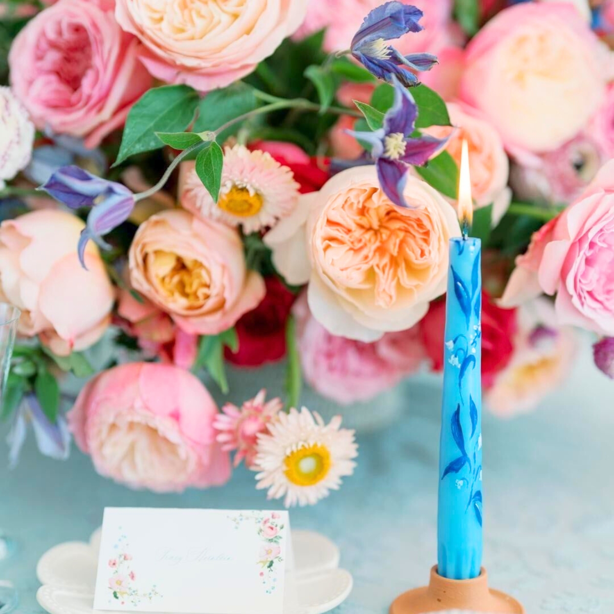 Rose Juliet in a floral centertable