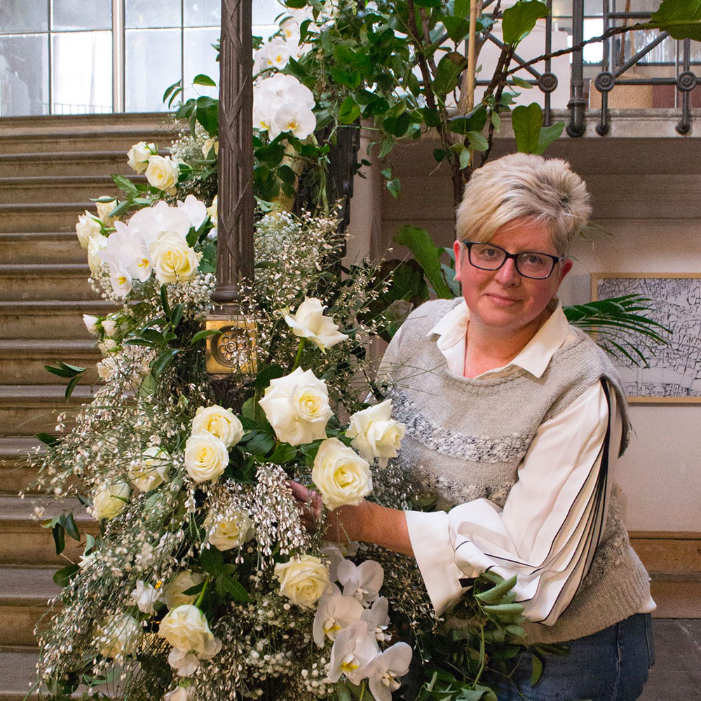 Jacqui O creating a bridal design with Jan Spek Rozen