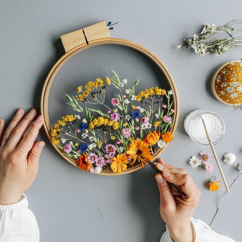 Floral Embroideries - The Art of Flowers on Tulle Olga Prinku