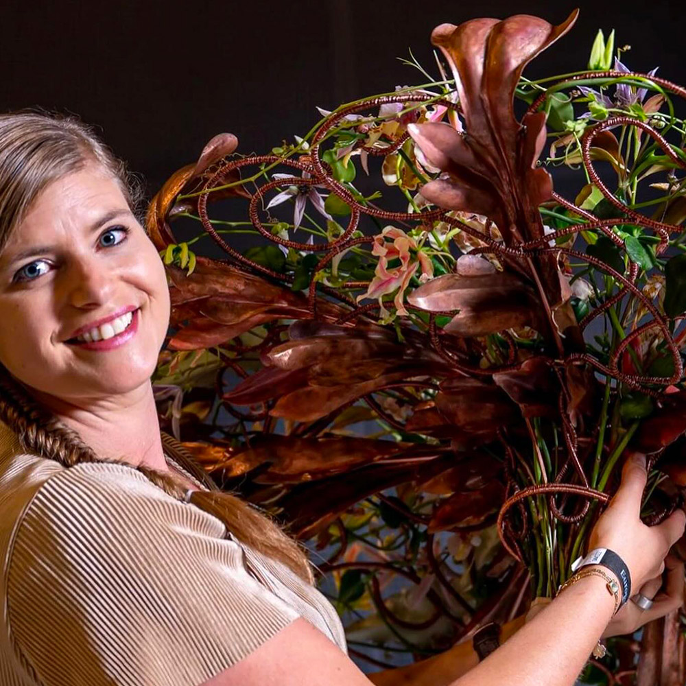 Hanneke Frankema with Big Floral design