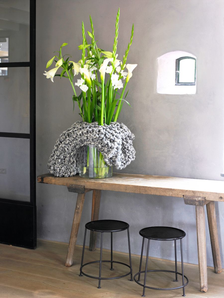 Aesthetic decor using white callas