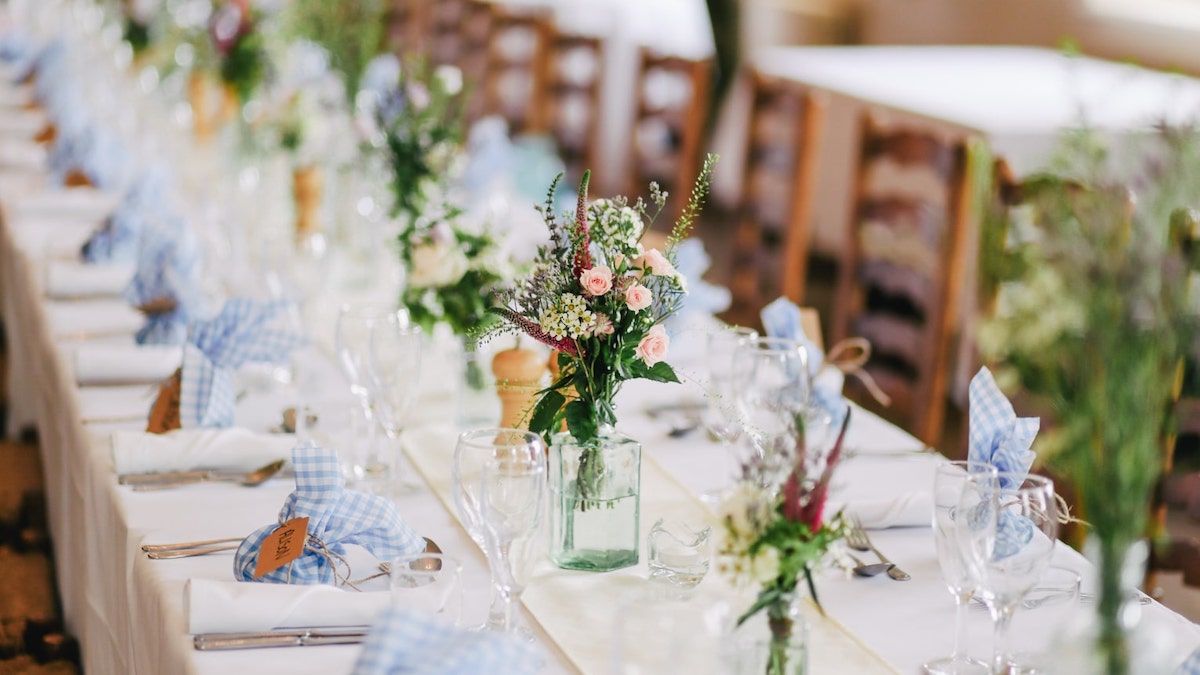 The Guide to Sustainable, Zero-Waste, Ethical Weddings Table Scape