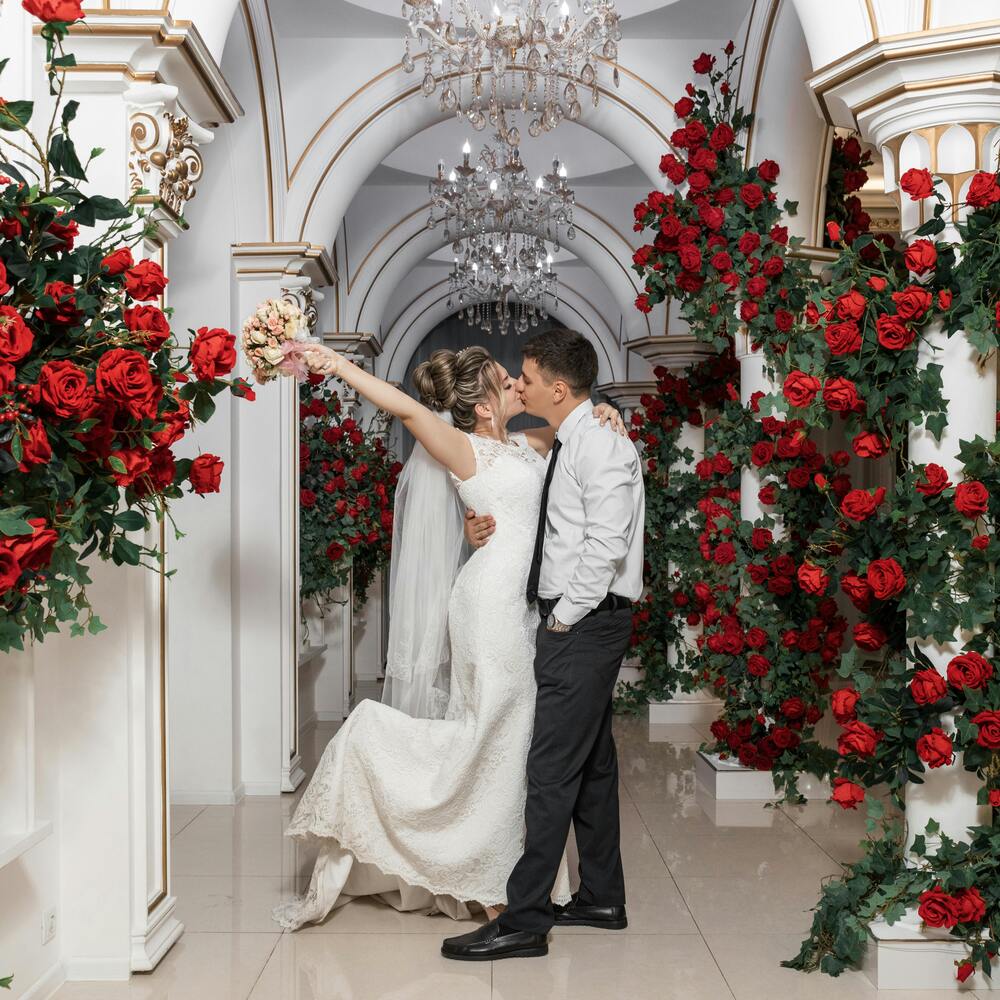 Red Flower arrangement in wedding