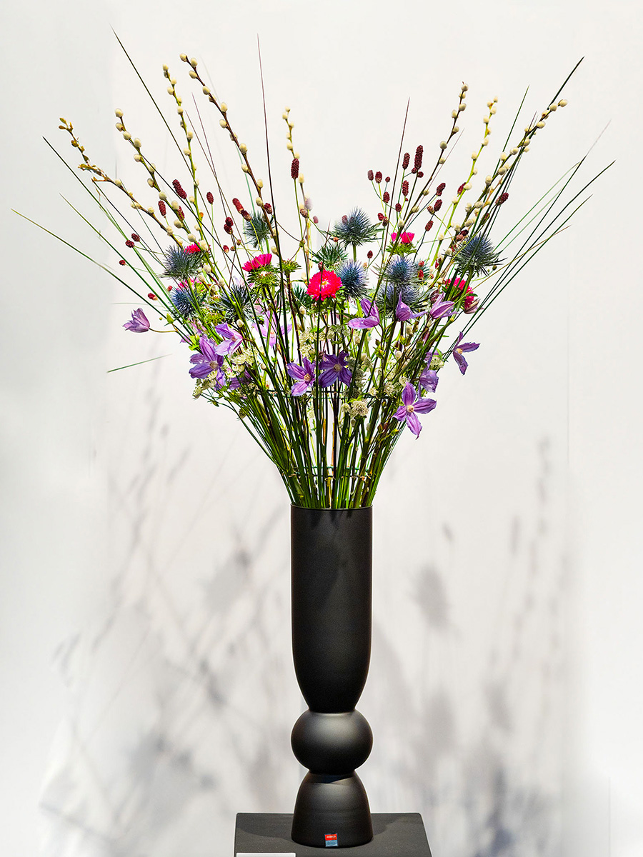 NK Floral Art vase design by Franka Roenhorst