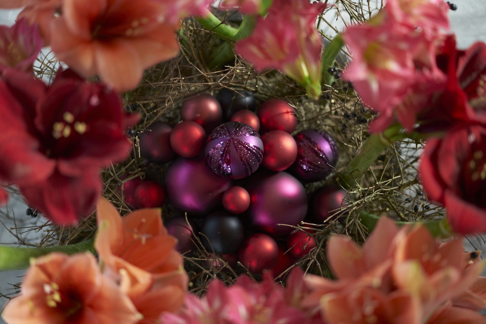 Timeless Holidays With BLOOM's Christmas Trend 'Classic & Elegant' Floral trend