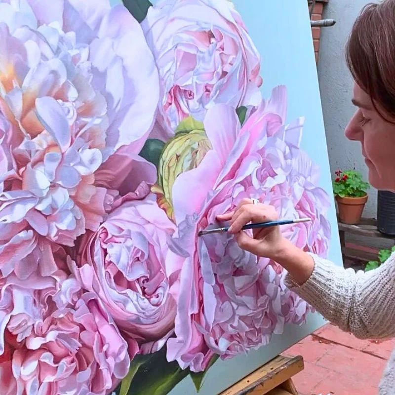 Maria Marta Morelli and Her Fascination With Bringing Flowers Like Peonies to Life on Canvas