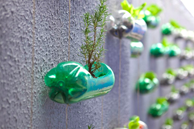 Brazilian Homes Get a Colorful Makeover With a Vertical Garden Recycling Project
