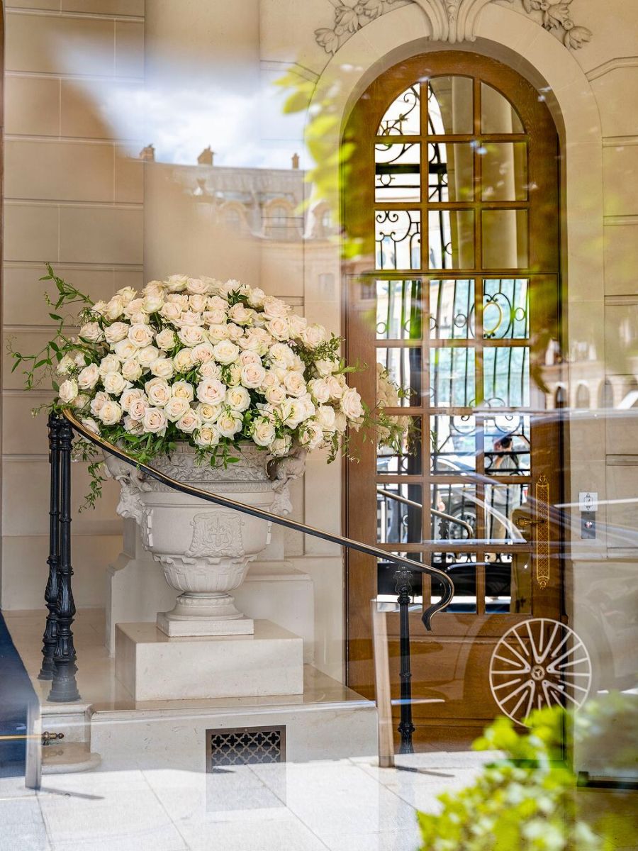 White rose arrangement for the Ritz Paris