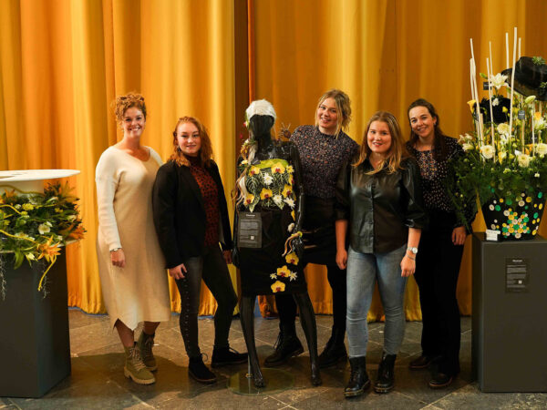 Floriculture Connects With Fashion at The Hague Fashion Week - Decorum and Lentiz