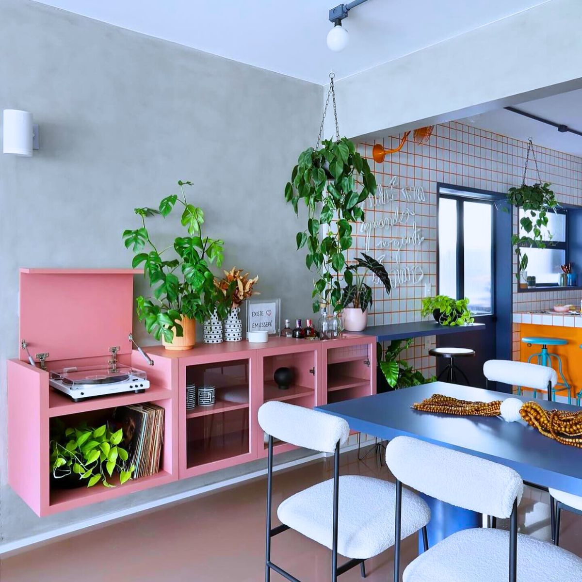 Houseplants and Interior Plants for an Exquisite Postmodern Interior Design