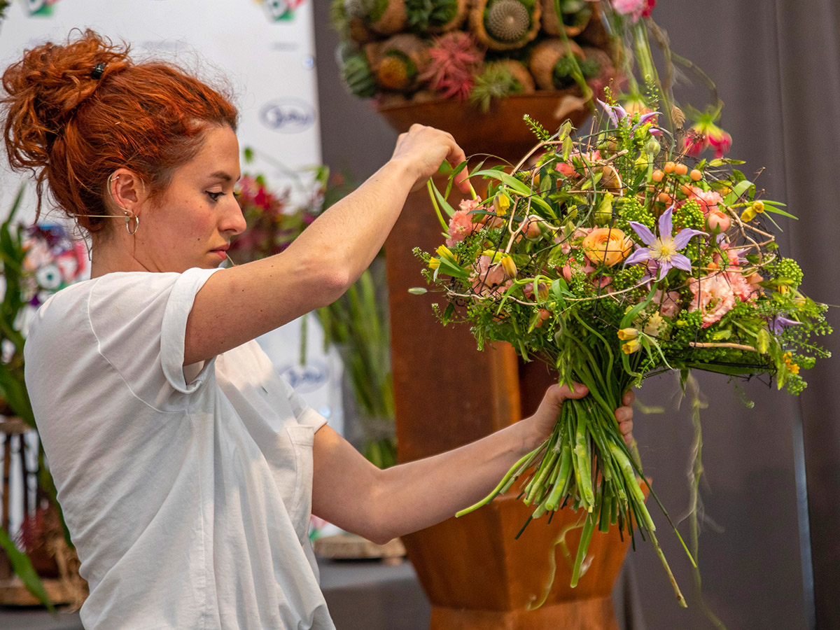 Irati Tamarit bouquet creation at Bada Primavera