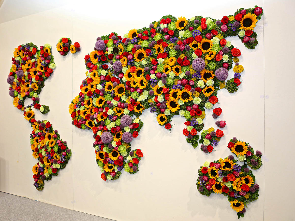 Flower World Map at FlowersExpo Moscow