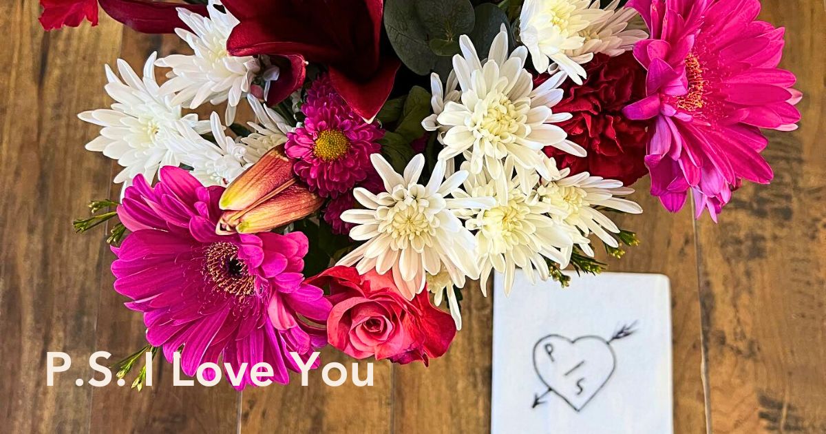 Love Note Day With Flower Bouquet and Love Note