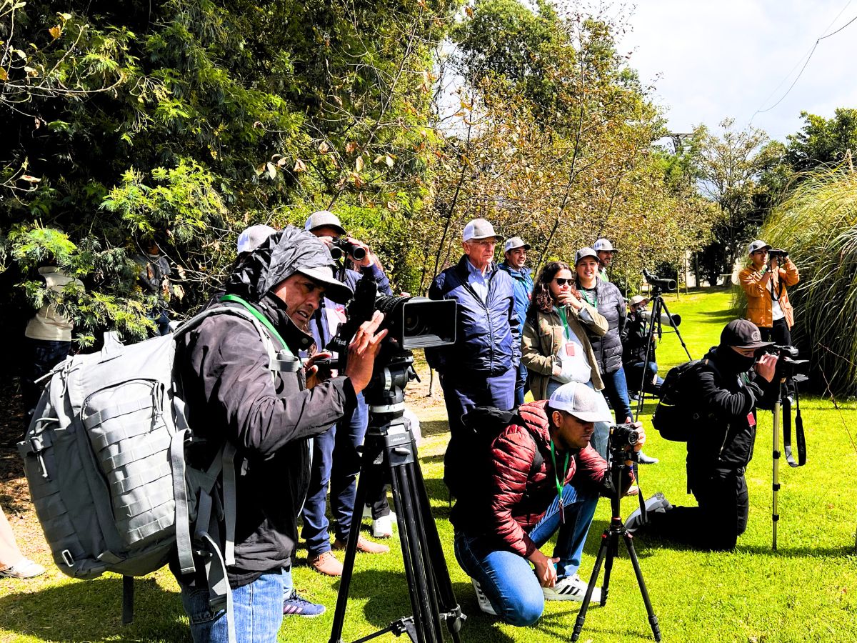 Press and camera men during Birds of Flowers