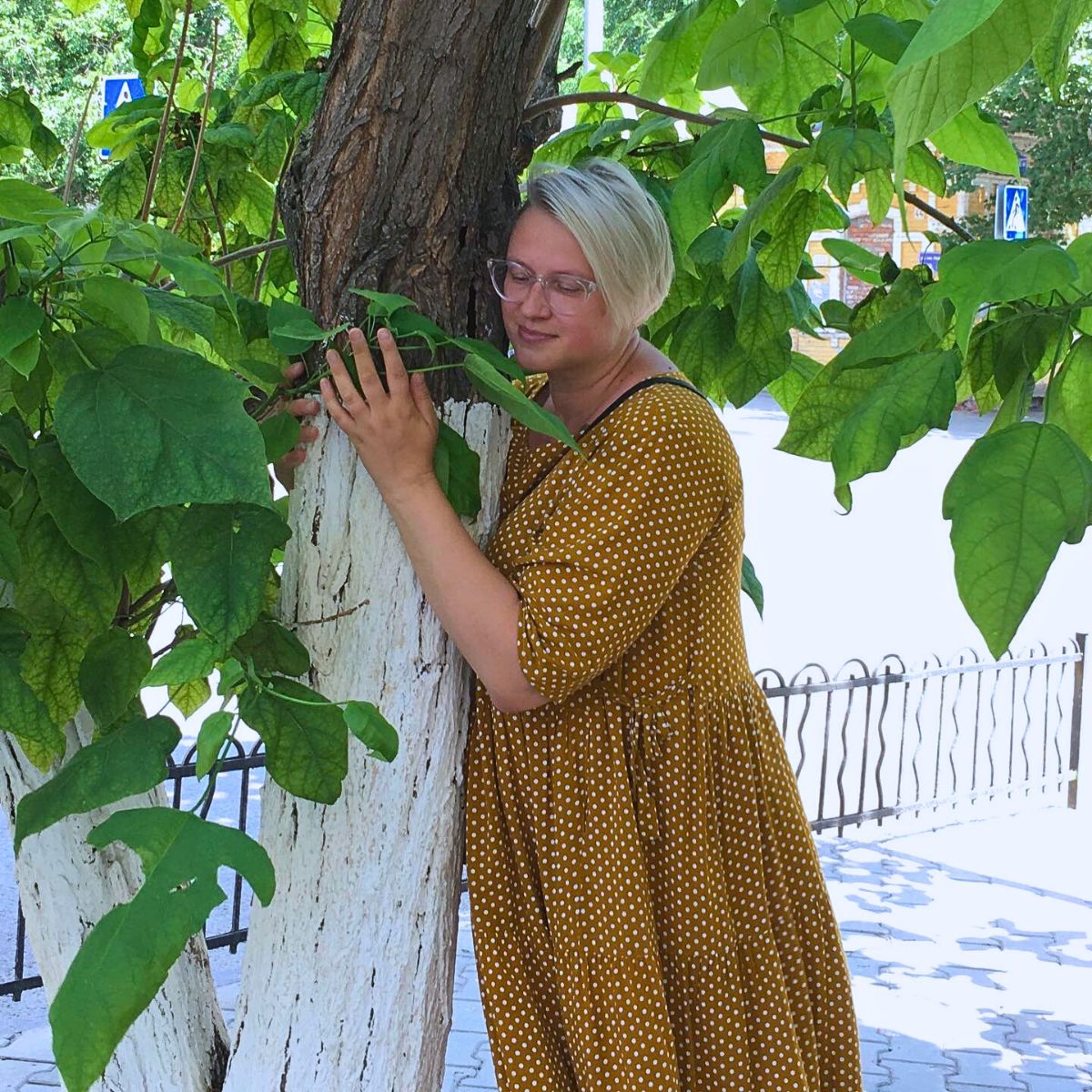 Hugging Trees Is More Than Just About Well-Being, It Is a Show of Environmental Mindfulness