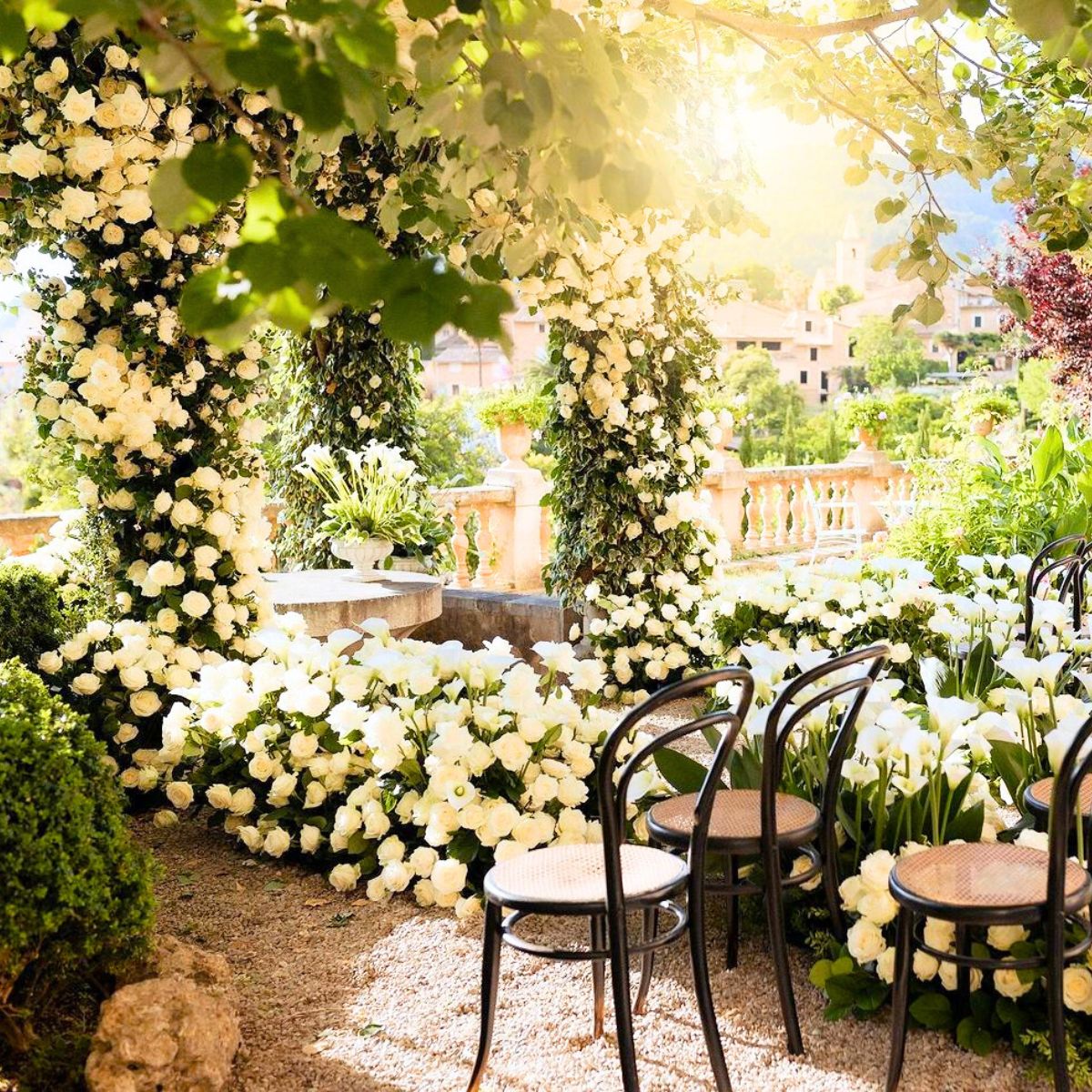 Flower decoration for a wedding by Paula Rooney