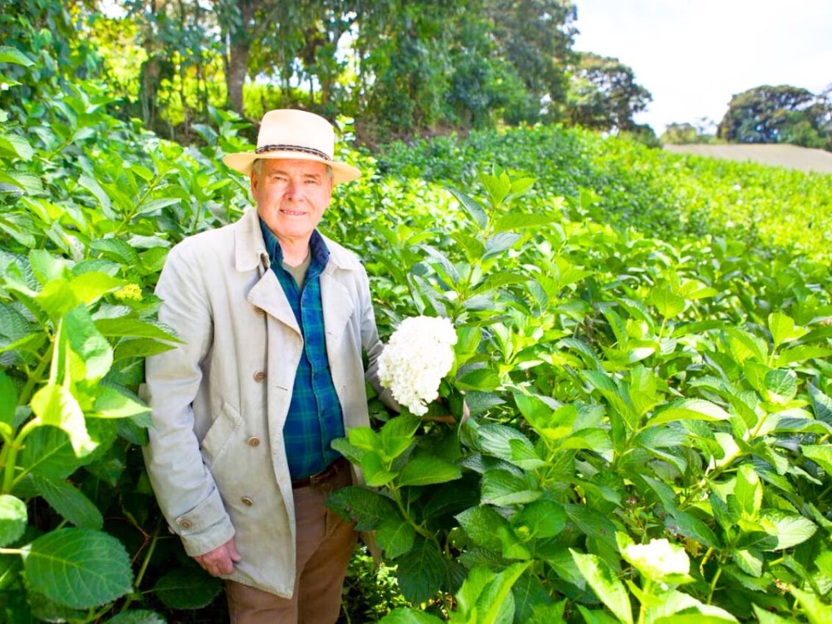 Francisco Saenz Asset Manager of Ecuador y sus Flores