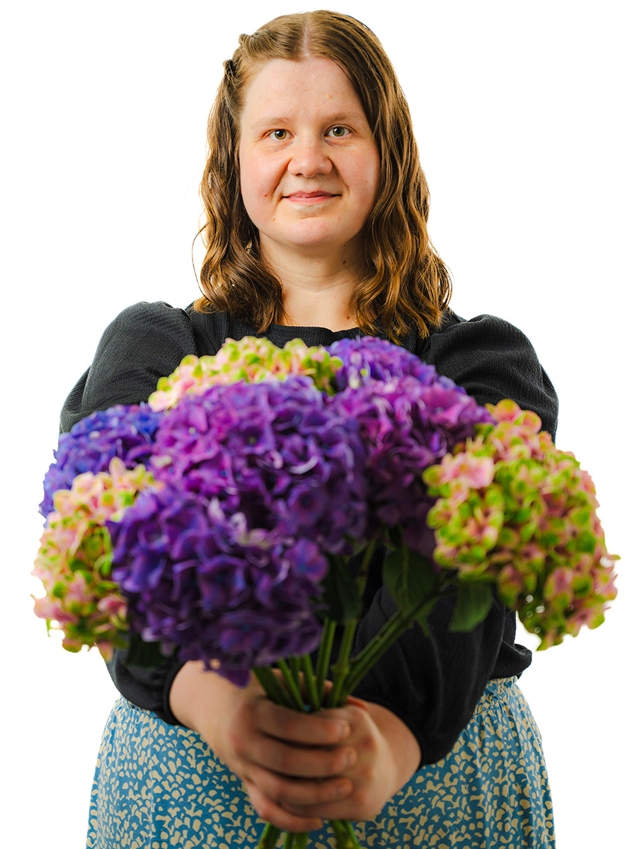 VBW World Cup Floral Art Sade Alanen with hydrangeas