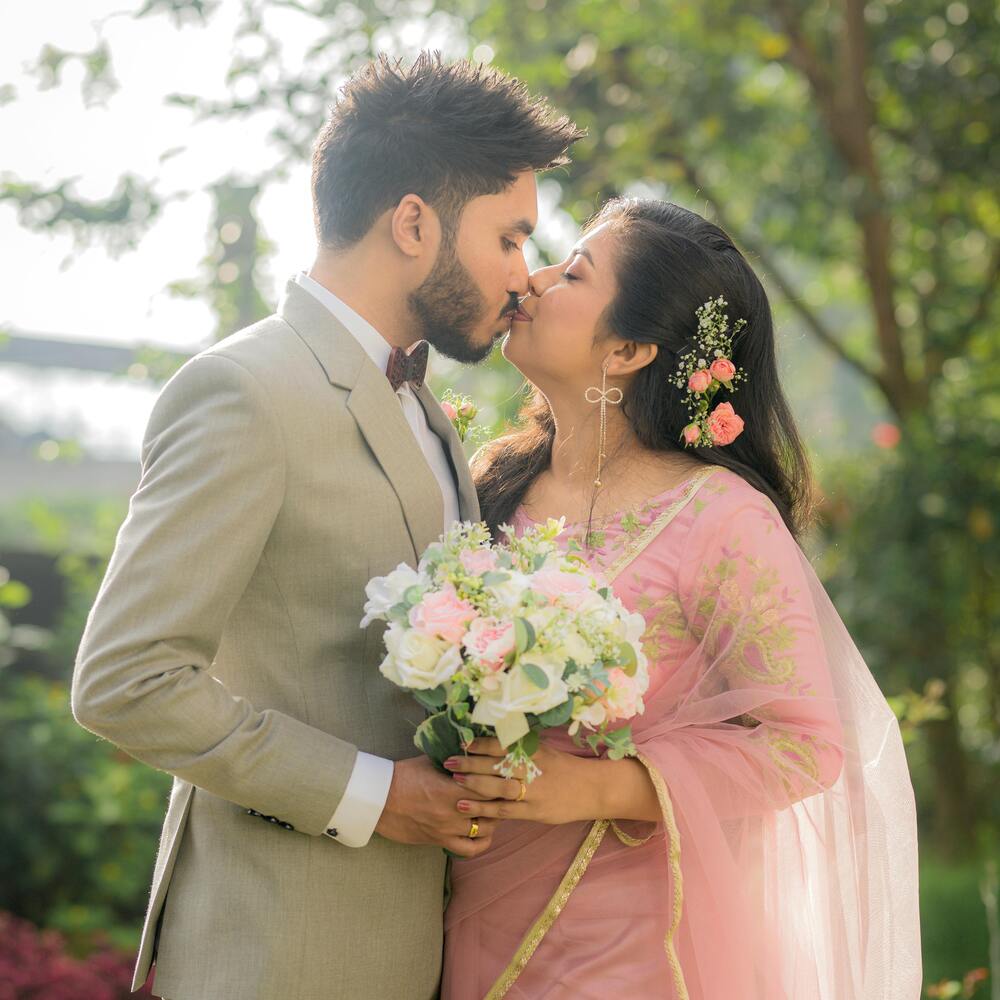 Couple wedding Flower  shoot