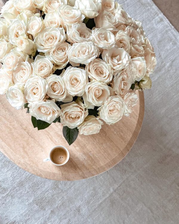 The Meaning of White Roses Bouquet