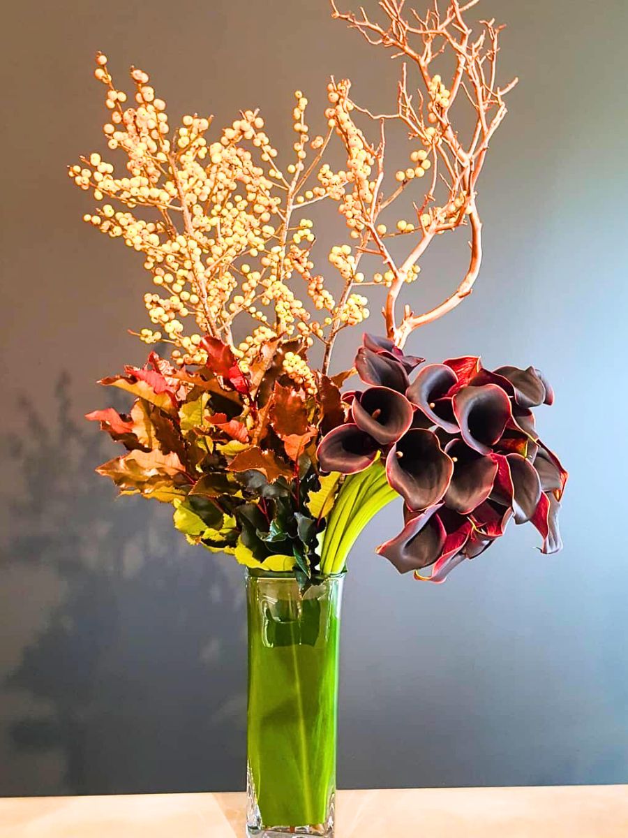 A falltastic arrangement with burgundy callas