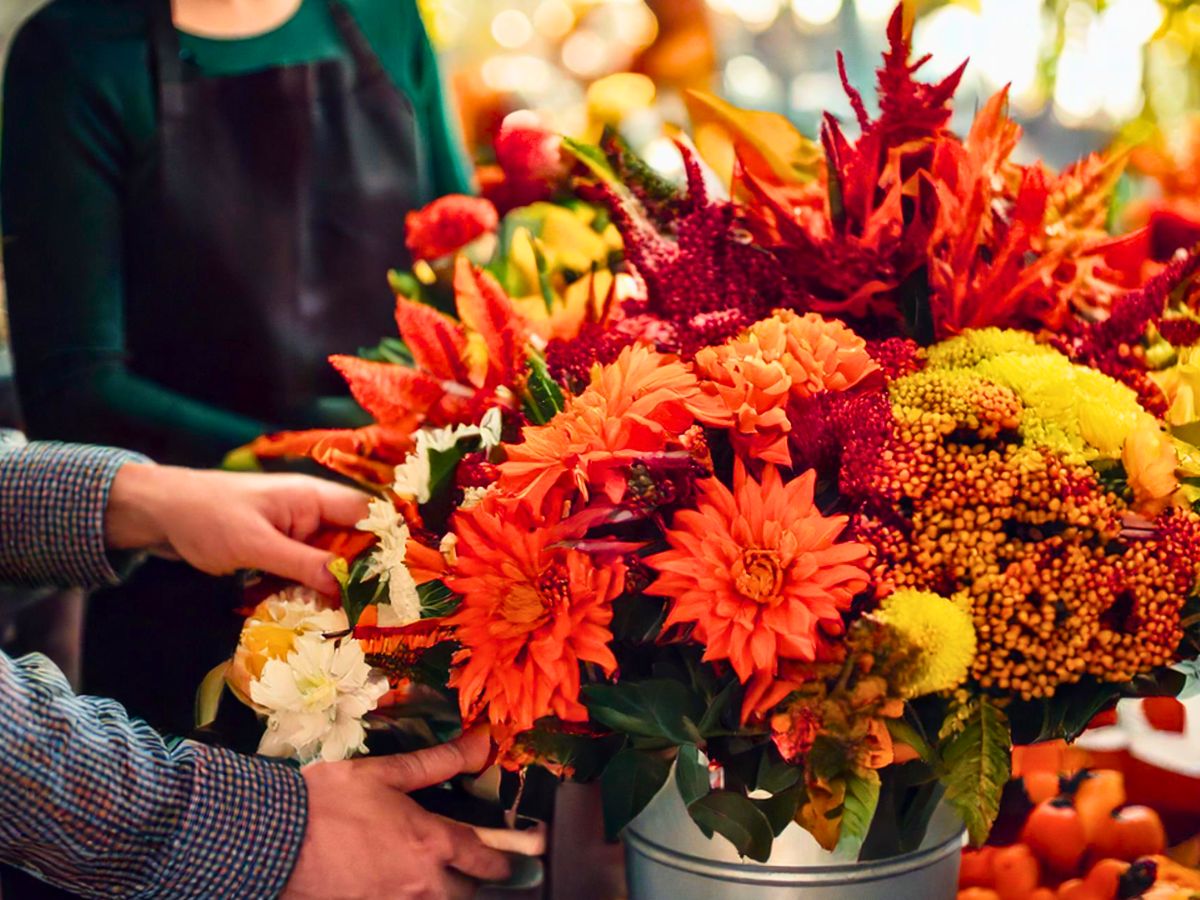 ​Pollen Talent: How Floral Industry Companies Can Secure Top Talent​ in the 2024-2025 Floral Holidays Season